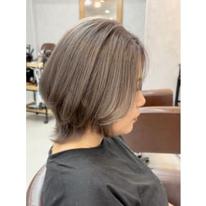 BLUE&Co. 八尾美容室×スタイル