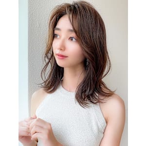 30代40代に人気！後れ毛かわいいくびれヘアシャギーレイヤー