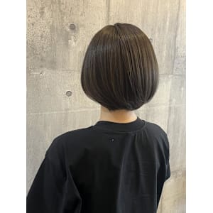 ふんわり軽い丸みショート【ARCH Sayaka】