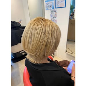 くびれボブ/ゴールド/ケアブリーチ/ダブルカラー