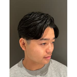 ナチュラルパート - ヒロ銀座バーバーショップ大阪本店【ヒロギンザ バーバーショップオオサカホンテン】掲載中