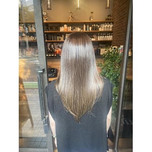 イルミナカラー×つやつやベージュ♪ - 半個室型美容室 Sourire 博多店【ハンコシツガタビヨウシツスーリールハカタテン】掲載中