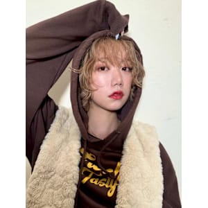 （asuna）パーマ風/ハイトーン/ベージュカラー