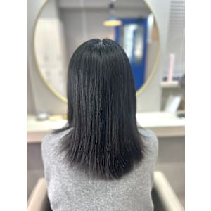 ミディアムツヤ縮毛矯正！