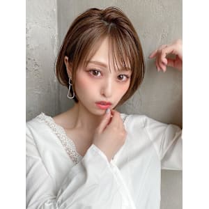 30代40代に人気の大人かわいい前髪ありのくびれショート