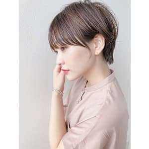 骨格も綺麗に見える横顔美人ショート！