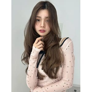 アッシュベージュ　長め前髪　色っぽロング