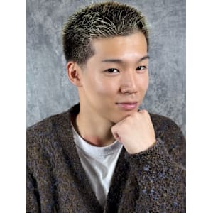 フェザーアップ - ヒロ銀座バーバーショップ難波店【ヒロギンザバーバーショップナンバテン】掲載中