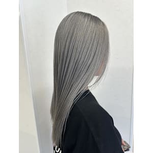 シルバーグレーで夏を満喫しましょう！