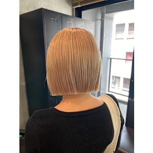 ハイトーンボブ