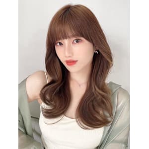 暗髪でも出せるこなれ感フェイスレイヤー×ナチュラルセミロング