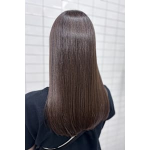 髪質改善で素髪のような艶髪に