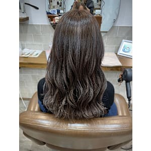 【CRESCENDO】アッシュグレー×ハイライトカラー