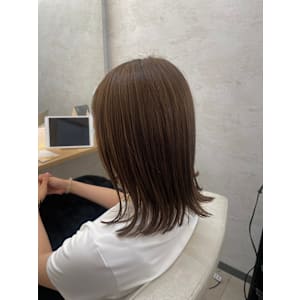 ベージュカラー