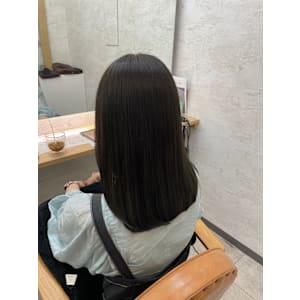 オリーブカラー