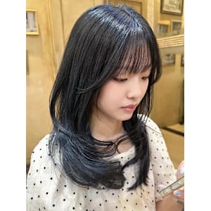 チャコールグレー/くすみブルー/バタフライカット