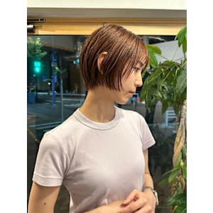 くびれすぎない大人ショートボブ