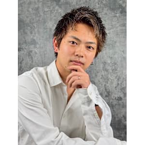 刈り上げないアップバング