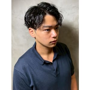 束感 サイドパート ニュアンスパーマ 刈り上げ 20代