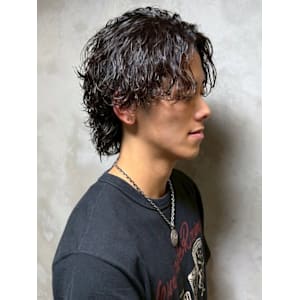 ミディアムウルフ ナチュラルパーマ センターパート