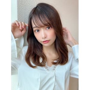 30代シースルーぱっつん前髪で可愛いくびれヘア結べるボブ