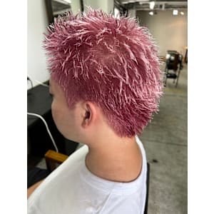 スパイキーショート×ホワイトピンク