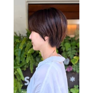 乾かすだけで叶う、品よくまとまる大人ショート