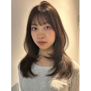 福井レイヤーカット顔まわり前髪カットオリーブグレージュ艶髪