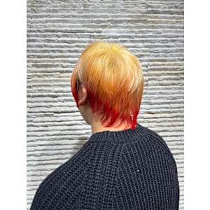 ハイトーン×ホワイトブロンド◎外国人風透明感ハンサムショート