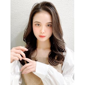 大人かわいいくびれヘアセミロング × ミルクティーベージュ - AFLOAT/L 錦糸町【アフロートエル】【アフロートエル キンシチョウ】掲載中