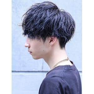 夏髪ツヤ感でパーマスタイルを存分に