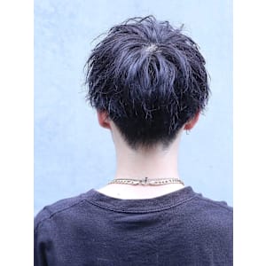 夏髪ツヤ感でパーマスタイルを存分に