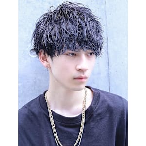 夏髪ツヤ感でパーマスタイルを存分に