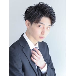 キリッとアップバングビジネス