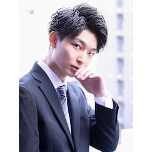 キリッとアップバングビジネス