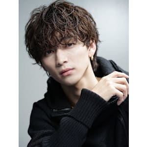 波巻きスパイラルメンズヘアマッシュツイストパーマウルフカット