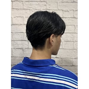 ナチュラルなセンターパートスタイル - グレイスフルバーバー プラチナム【グレイスフルバーバー プラチナム】掲載中