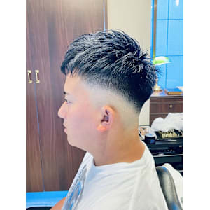 【30代 男性】ロンドンネイビーフェード（大宮/バーバー）