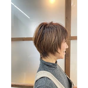 ショートレイヤーボブ - センター北 美容院 lea/1 HANARE【センターキタ ビヨウイン レアワン ハナレ】掲載中