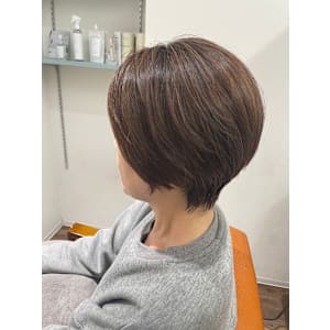 美髪矯正×ショートレイヤーボブ - センター北 美容院 lea/1 HANARE【センターキタ ビヨウイン レアワン ハナレ】掲載中