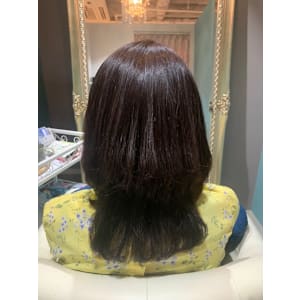 白い髪の毛に悩まされても髪質改善！ - 髪質改善サロンL'oiseau Bleu museum千早店【カミシツカイゼンサロンロアゾブルーミュージアムチハヤテン】掲載中