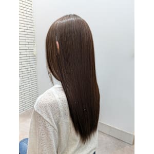 髪質改善縮毛矯正でストレートロングに！