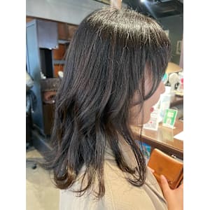 ミディアム/グレージュ/透明感