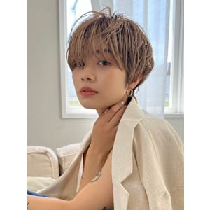 #切りっぱなしボブ #前下りボブ #顔周りレイヤー #小顔