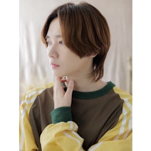 センターパートウルフマッシュショート　ニュアンスサーフ