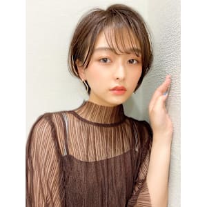 30代40代に人気の大人かわいい前髪ありのくびれショート