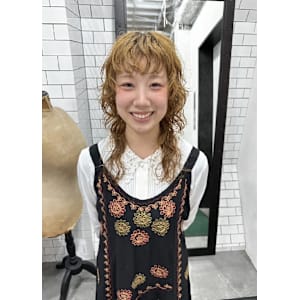 ロングウルフのブリーチパーマ