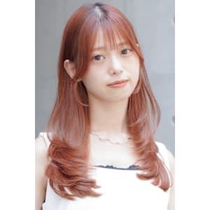 セミロング×ナチュラルレイヤー