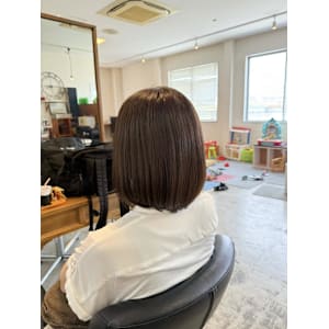 アッシュベージュ