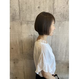 グラデーションボブ《ARCH CHIAKI》